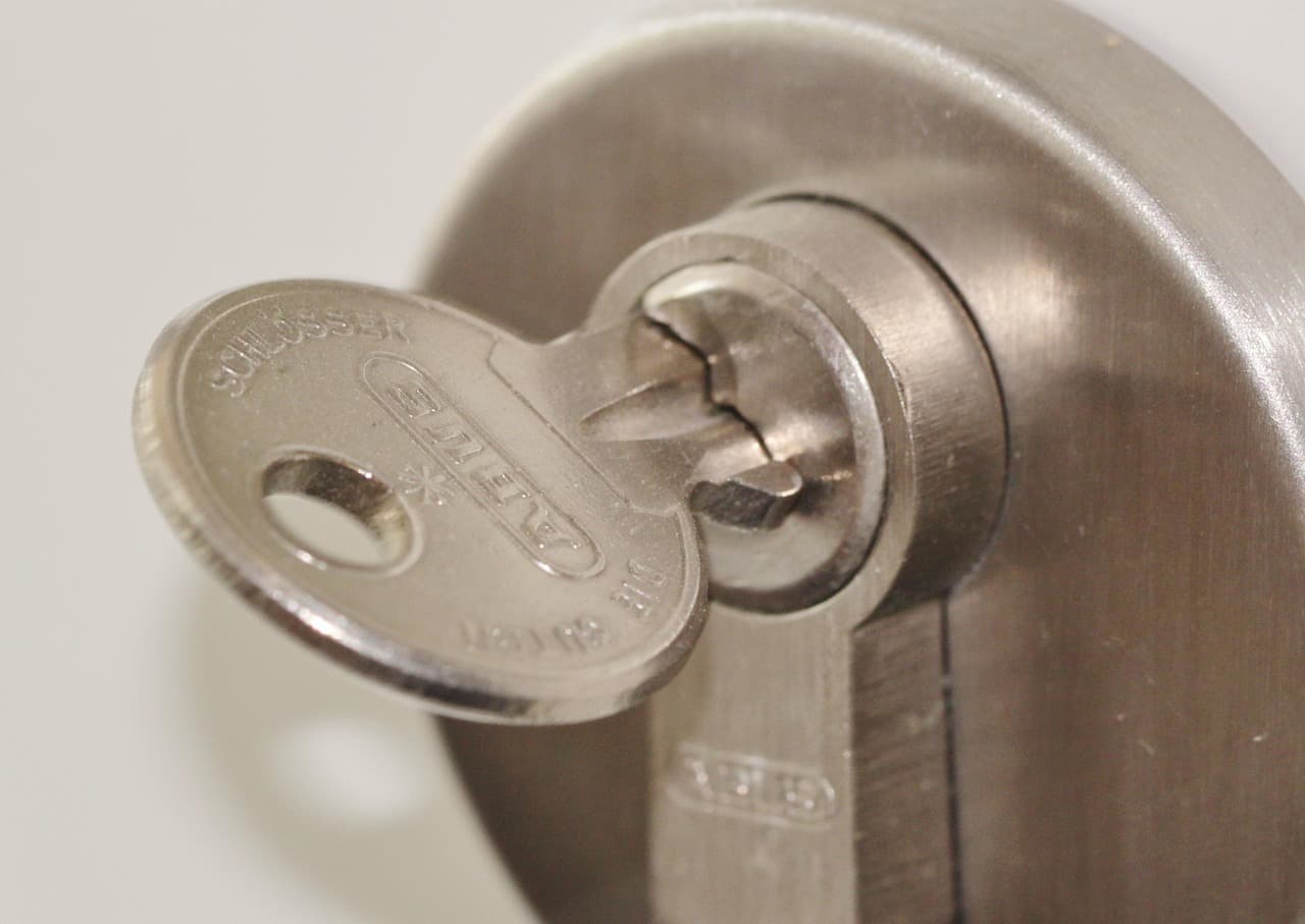 Comment bien choisir une serrure pour votre porte d'entrée